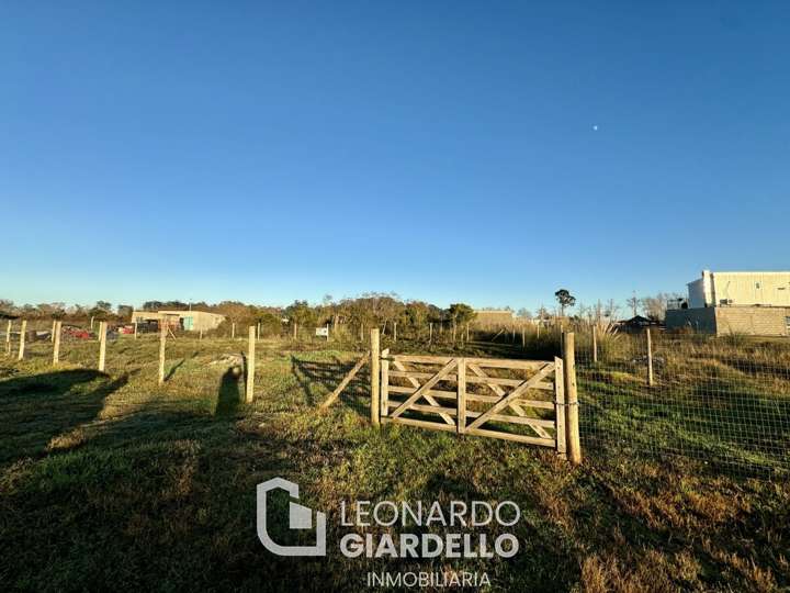 Terreno en venta en Los Pinos, Colonia