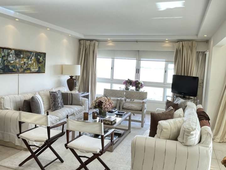 Apartamento en venta en Punta Del Este