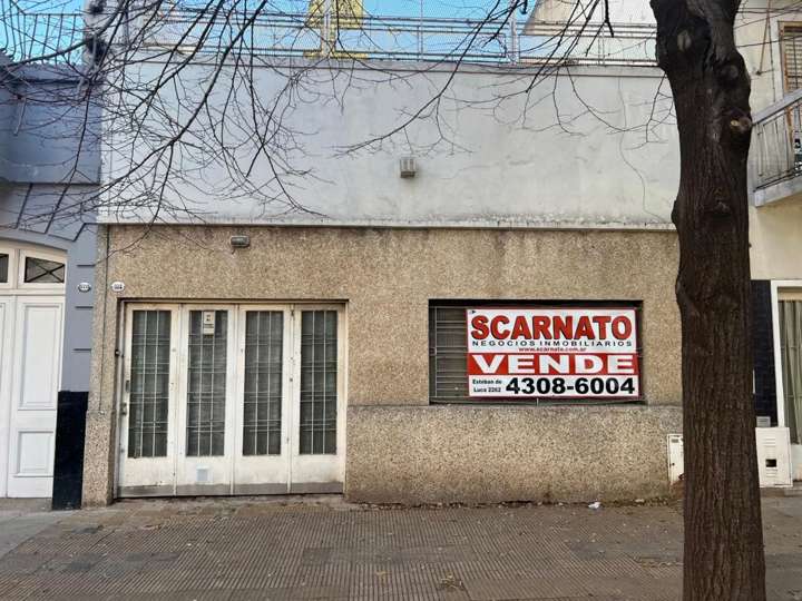 Casa en venta en Charlone, 883, Ciudad Autónoma de Buenos Aires