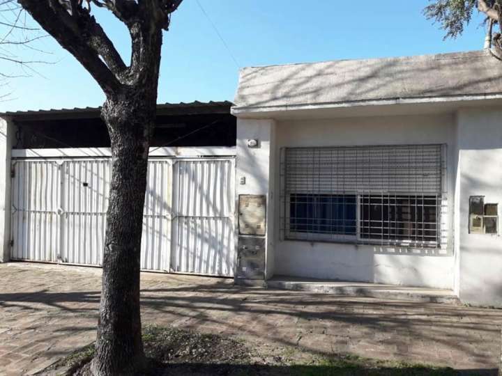 Casa en venta en Lanús, 1925, Buenos Aires