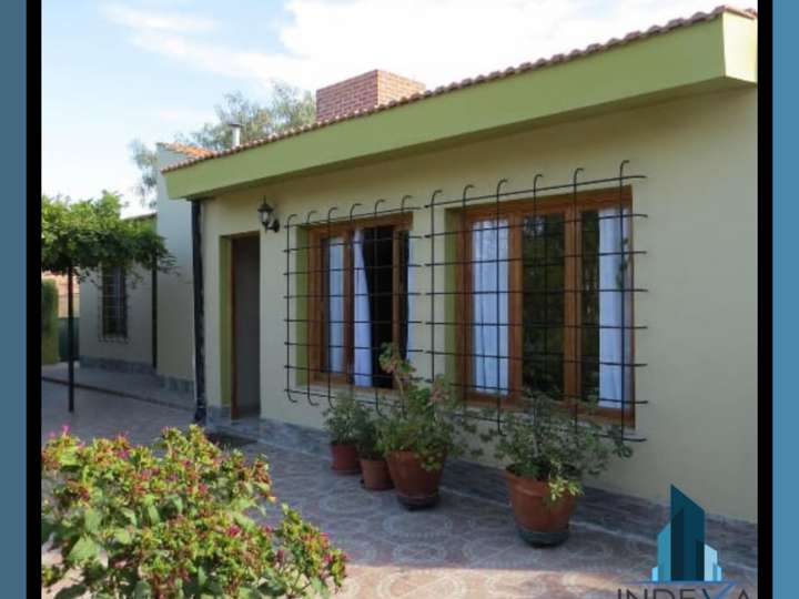 Casa en venta en Los Alamos, Municipio de General Roca