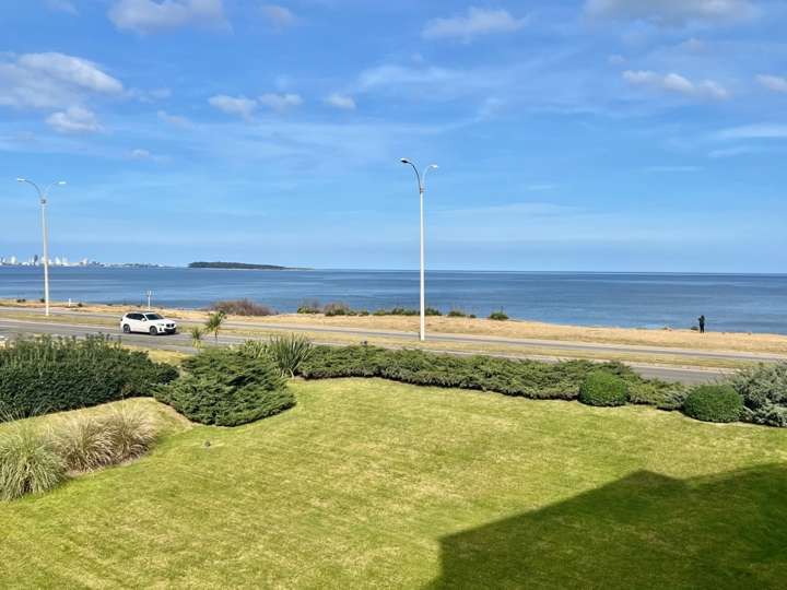 Apartamento en venta en Pinares, Maldonado