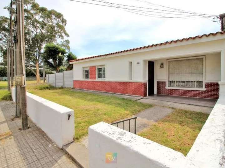 Casa en venta en Malvin Norte, Montevideo