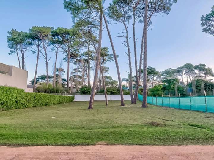 Terreno en venta en Punta Del Este
