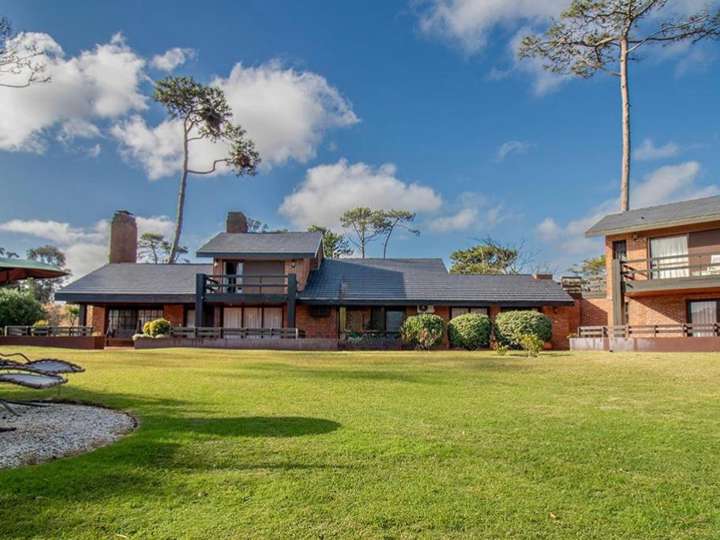 Casa en venta en Pinares, Maldonado