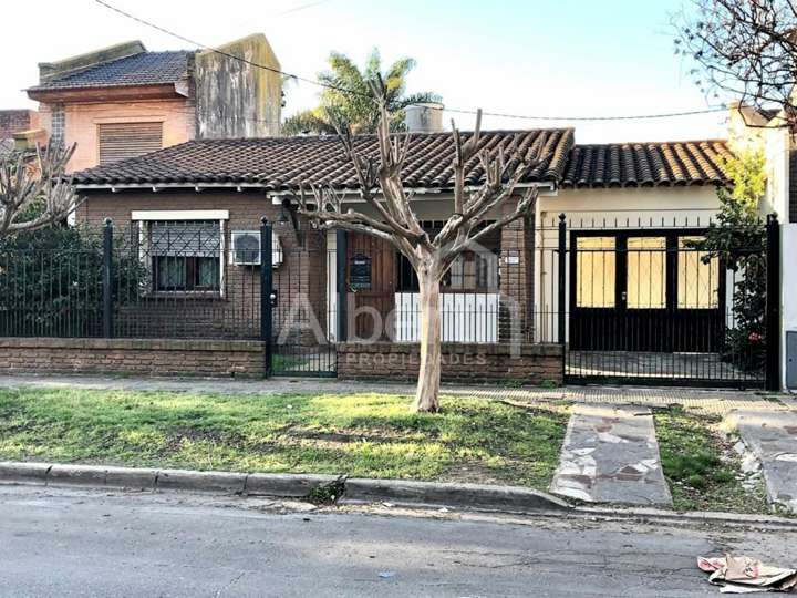 Casa en venta en José Pacífico Otero, 51, Buenos Aires