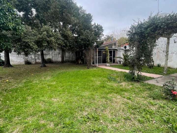 Casa en venta en Leandro N. Alem, Buenos Aires