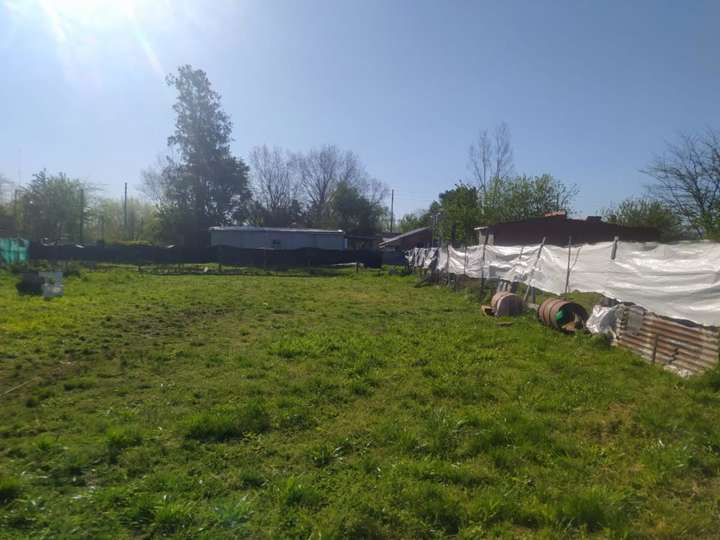 Terreno en venta en Pirandello, Mariano Acosta