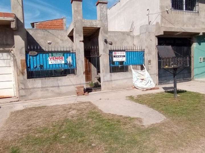 Casa en venta en Brasil, Garín