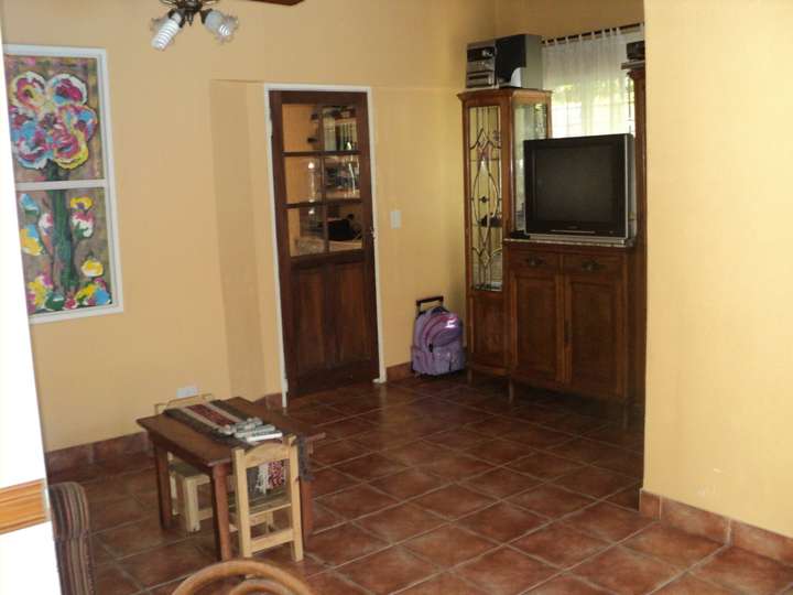 Casa en venta en 833 - San Gerónimo, 1502, Martín Coronado