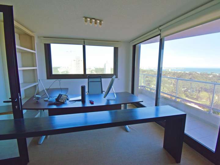 Apartamento en venta en Avenida Mauricio Litman, Punta Del Este