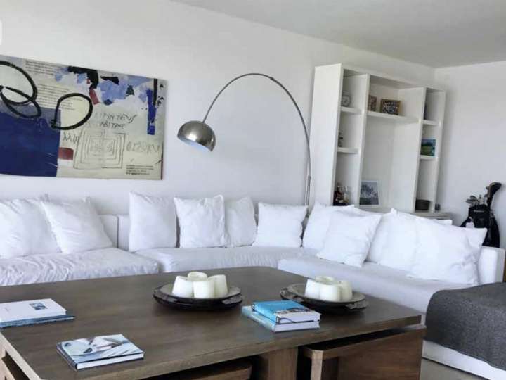 Apartamento en venta en Avenida Eduardo Víctor Haedo, El Tesoro