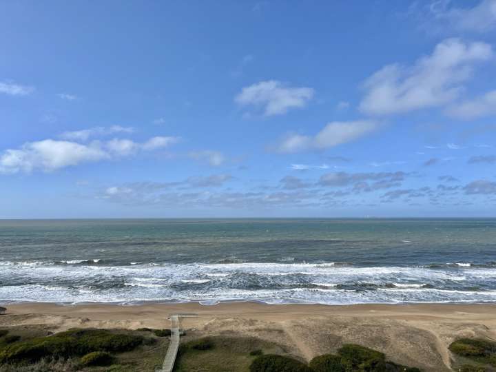 Apartamento en venta en Rambla Lorenzo Batlle Pacheco, Punta Del Este