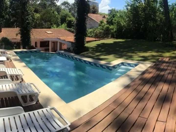Casa en alquiler en Punta Del Este