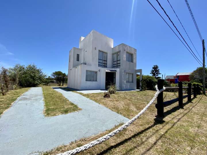 Casa en venta en Calle 27 - Las Riendas, Buenos Aires