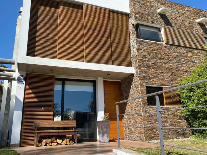 Casa en venta en Pinares, Maldonado