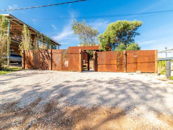 Casa en venta en Calle 8 - El Brocal, Buenos Aires