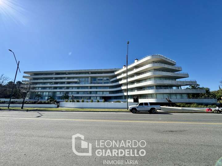 Apartamento en venta en Rambla de las Américas, Colonia