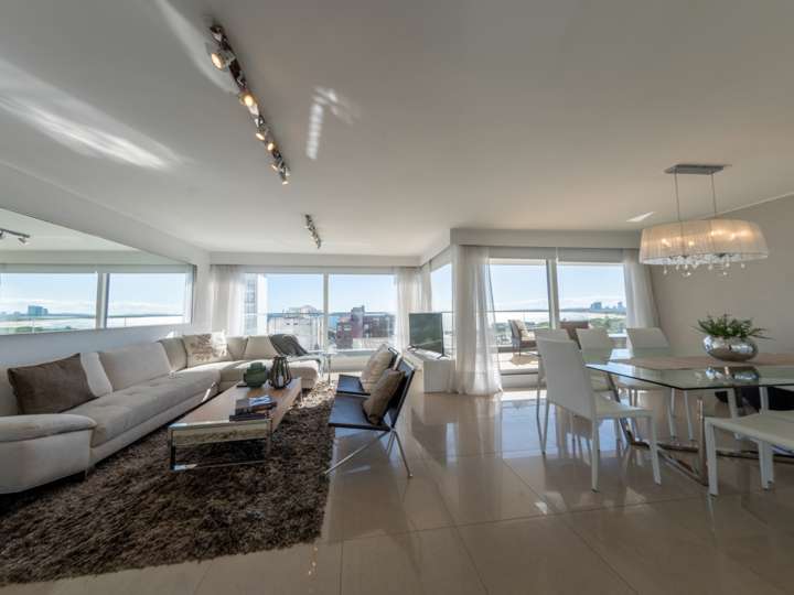 Apartamento en venta en Punta Del Este