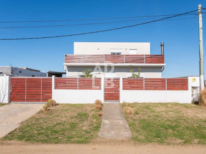 Casa en venta en Calle 7, Barrio Hipódromo