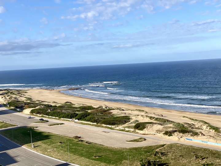 Apartamento en alquiler en Punta Del Este