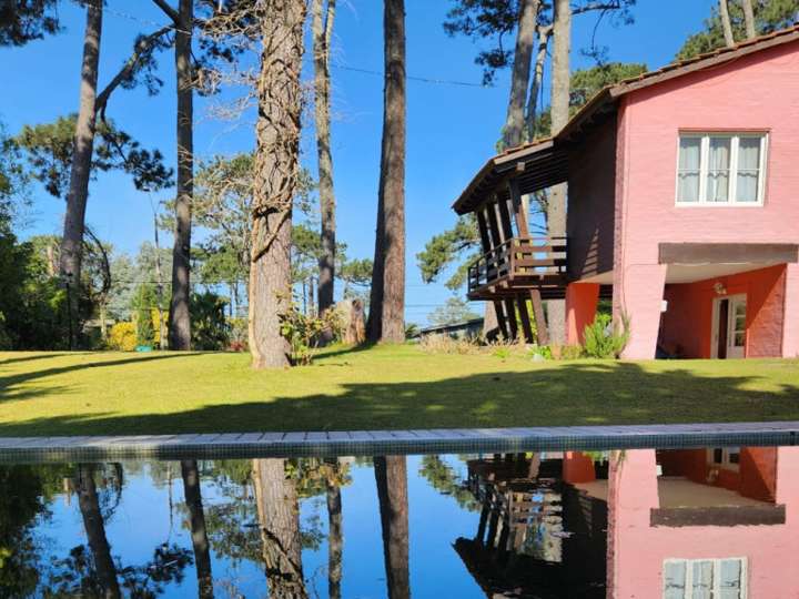Casa en venta en De Los Eucaliptus, Punta Del Este