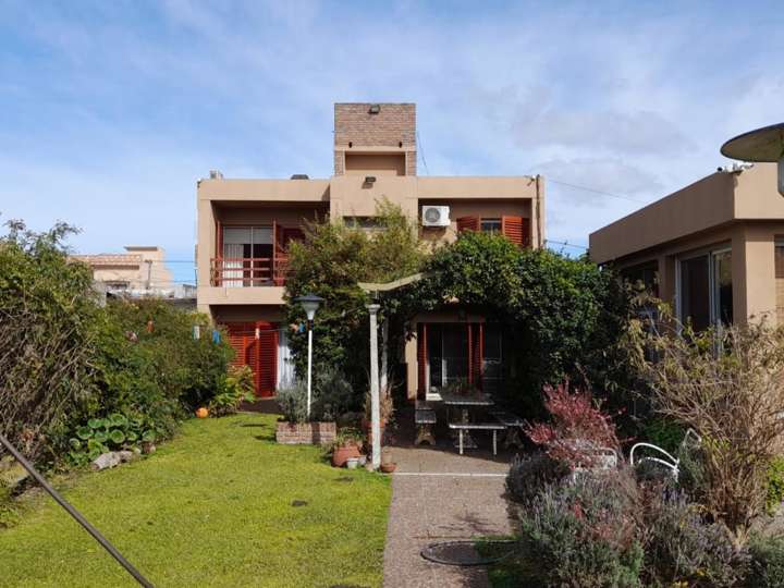 Casa en venta en General Roca, 89, Marcos Paz