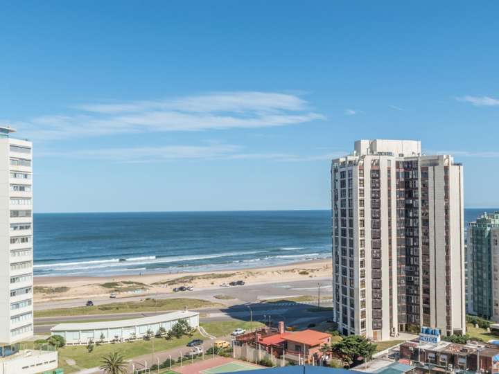 Apartamento en venta en Avenida Chiverta, Punta Del Este