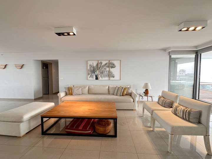 Apartamento en venta en Punta Del Este