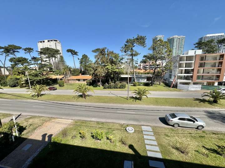 Apartamento en alquiler en Punta Del Este