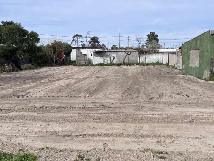 Terreno en venta en El Pinar, Canelones