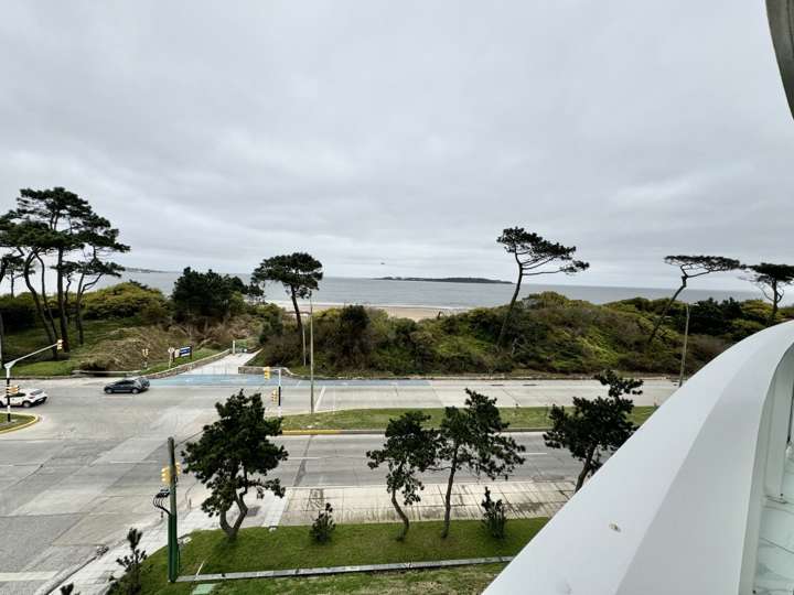 Apartamento en alquiler en Punta Del Este