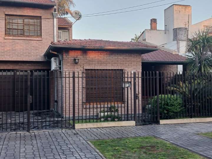 Casa en venta en Castañer, 511, Buenos Aires