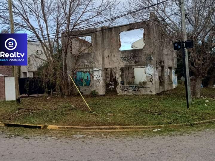 Terreno en venta en Avenida 7, Buenos Aires
