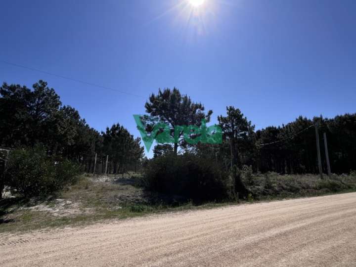 Terreno en venta en El Pinar, Canelones