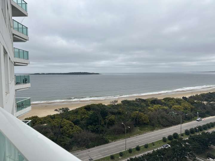 Apartamento en alquiler en Punta Del Este