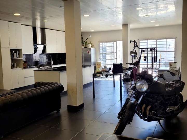 Casa en venta en Doctor Ricardo Balbín, 720, Buenos Aires