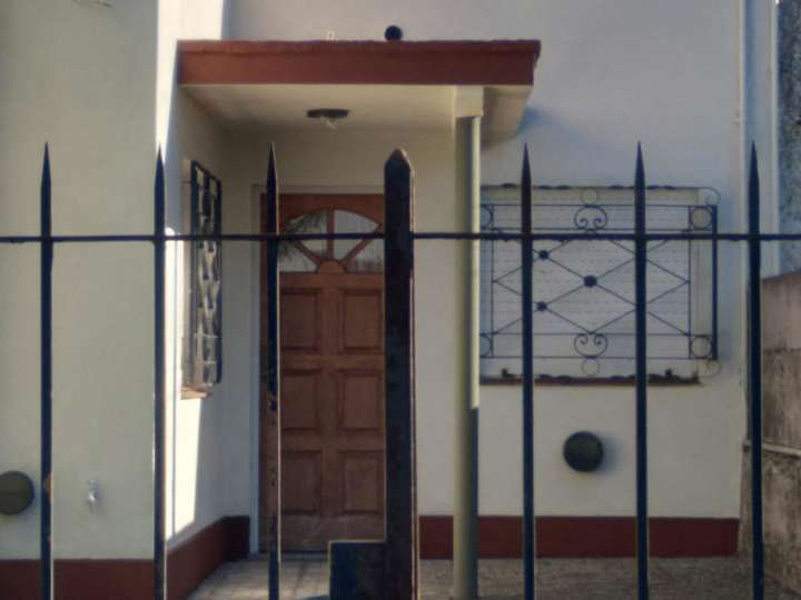 Casa en venta en José Murature, 1730, Adrogué