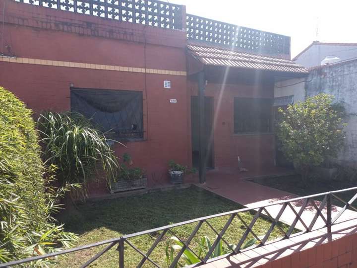 Casa en venta en Ángela Dorrego, 2629, El Palomar