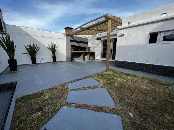 Casa en venta en Quiebrayugos, Montevideo
