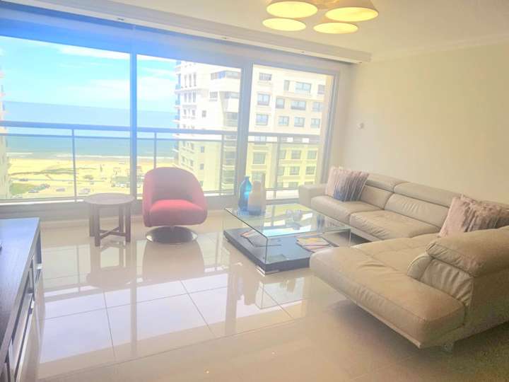 Apartamento en venta en Bulevar General José Gervasio Artigas, Punta Del Este