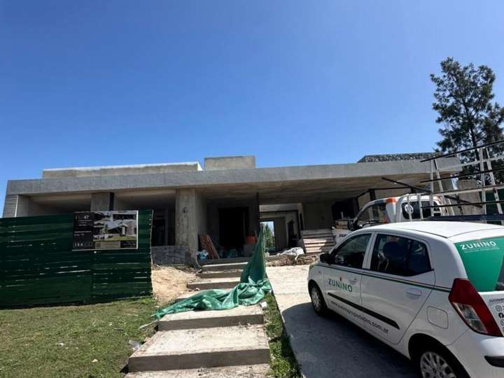 Casa en venta en Partido de San Miguel, Bella Vista