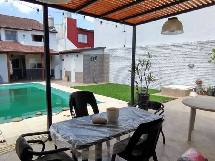Casa en venta en 146 - Campichuelo, 4677, Villa Ballester