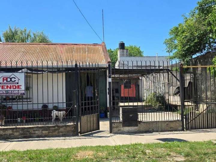 Casa en venta en El Chajá, 1551, Partido de Almirante Brown