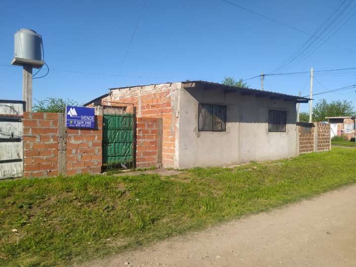 Casa en venta en Juramento, Mariano Acosta