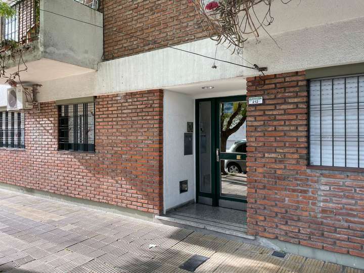Departamento en venta en Coronel Ramón Falcón, 206, Buenos Aires
