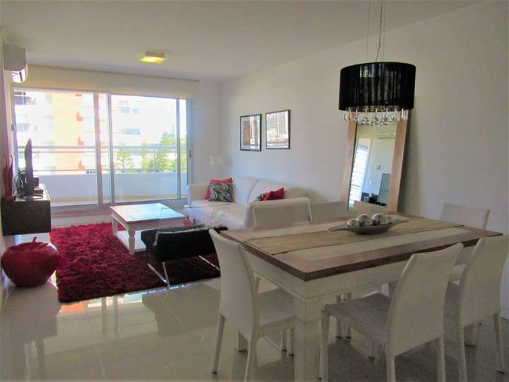 Apartamento en venta en Avenida Chiverta, Punta Del Este