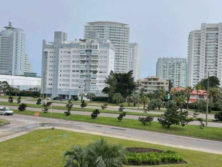 Apartamento en venta en Pernambuco, Punta Del Este