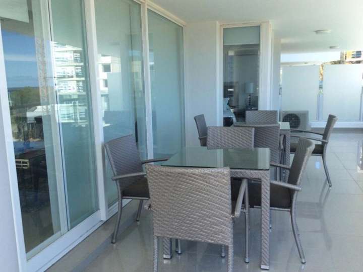 Apartamento en venta en Bahía, Punta Del Este