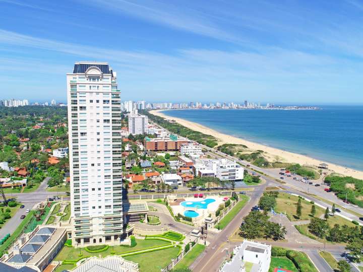 Apartamento en venta en Rambla Doctor Claudio Williman, Maldonado